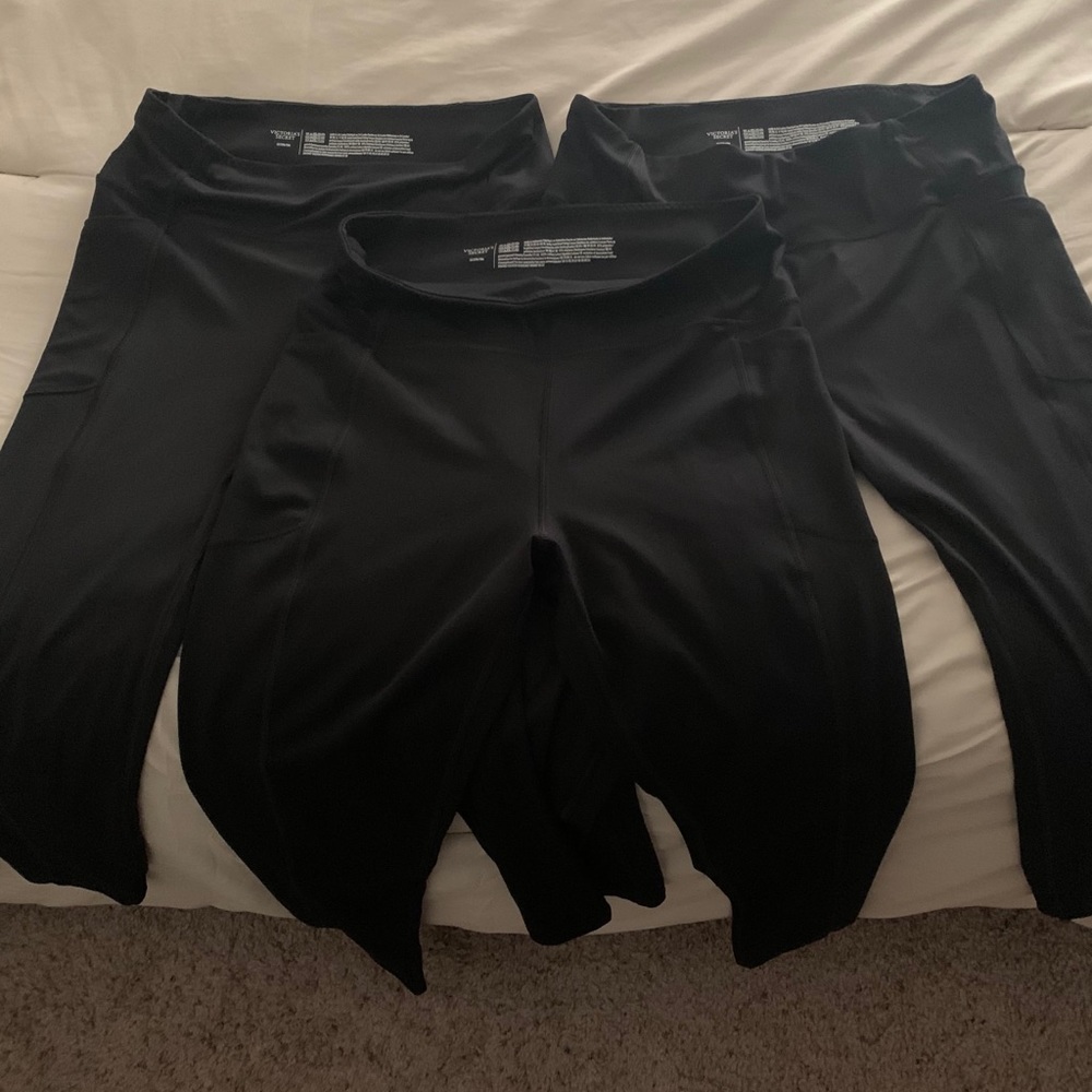 Victoria’s Sec. Inc. Essential Legging 7/8 Length